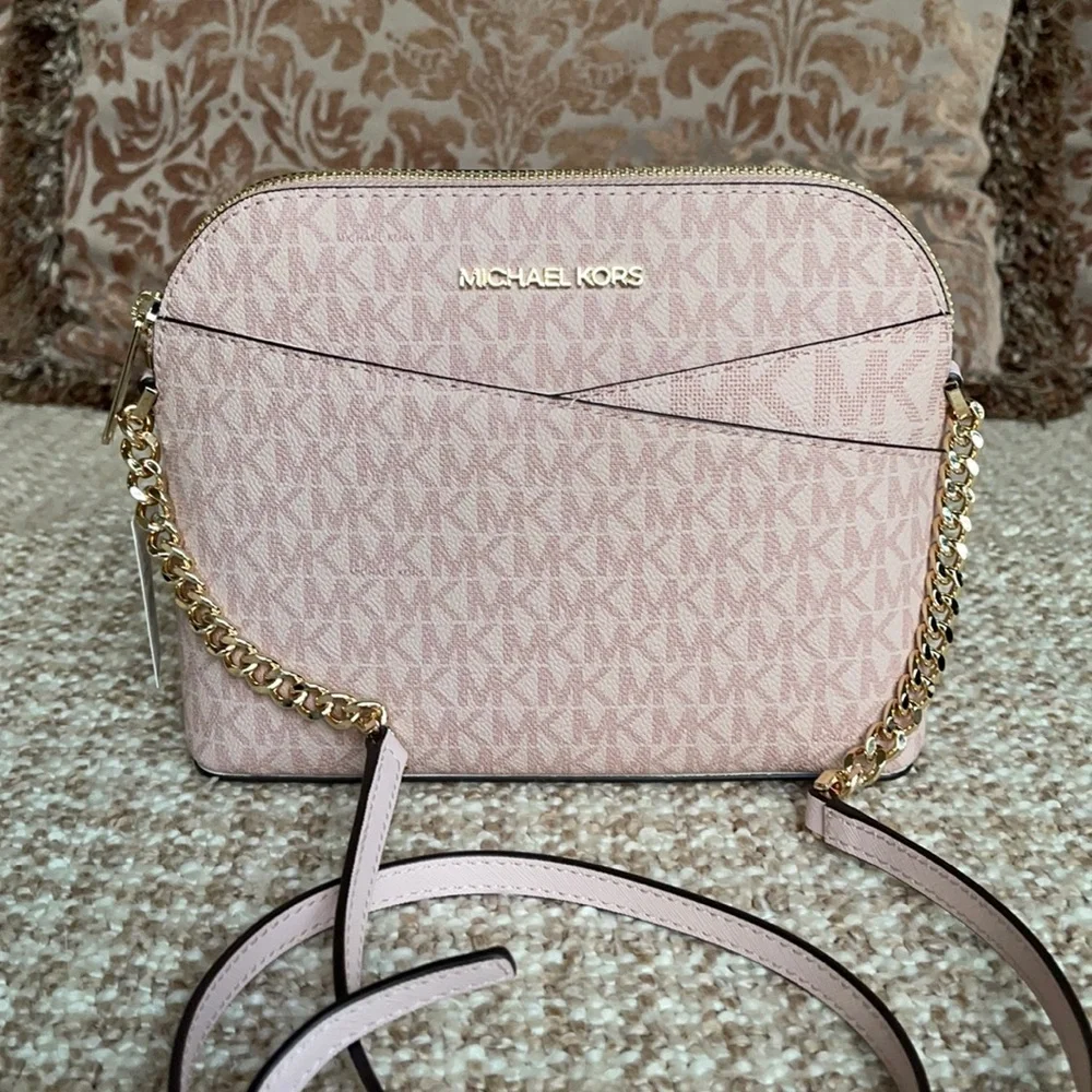 Michael Kors Jet Set Travel Medium Dome Crossbody